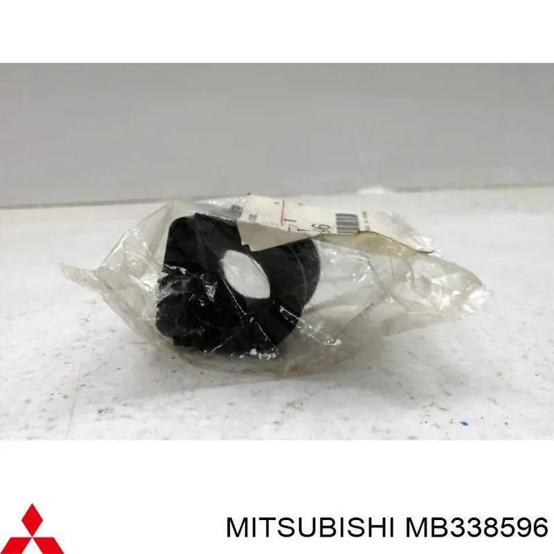 Do koszyka MB338596 Mitsubishi Tuleja stabilizatora tylnego