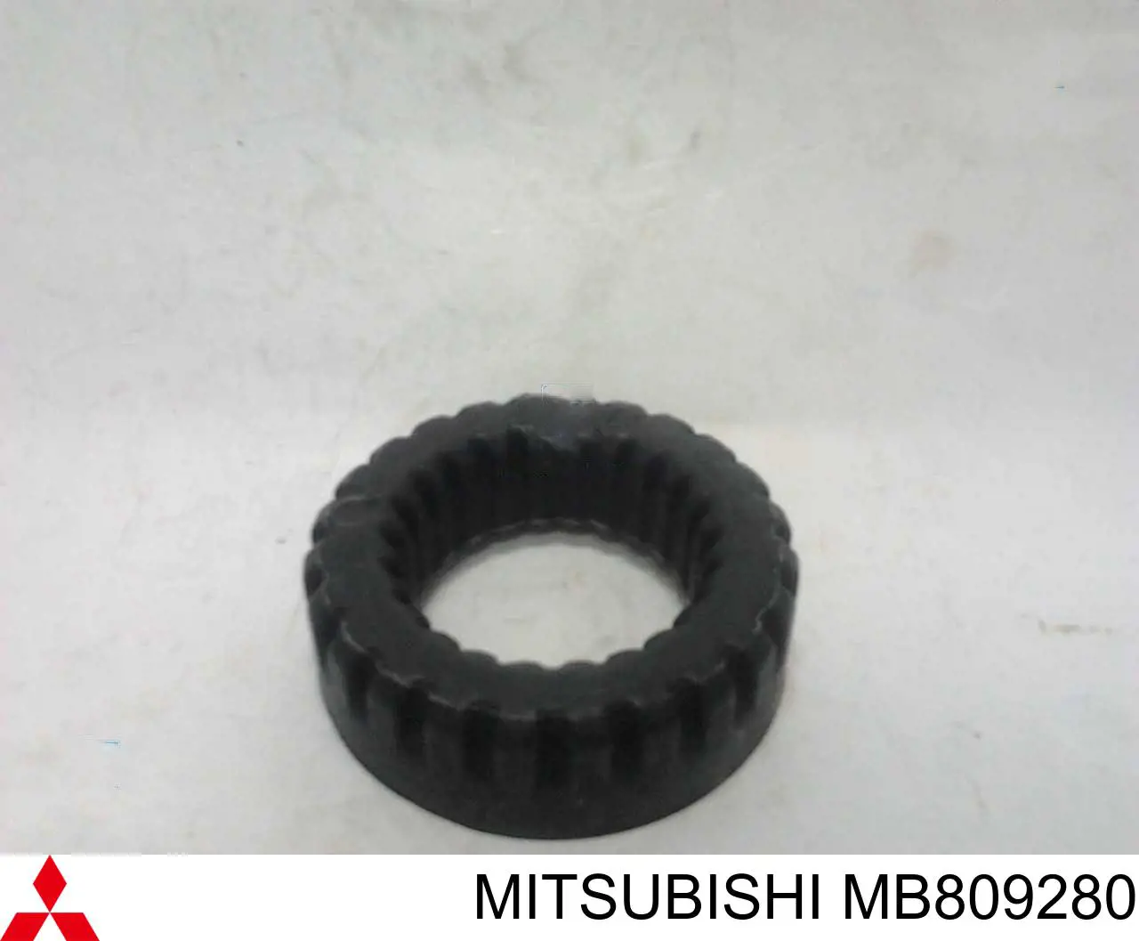 Pierścień gumowy sprężyny tylnej górny Mitsubishi MB809280 cena, od 11,45 USD