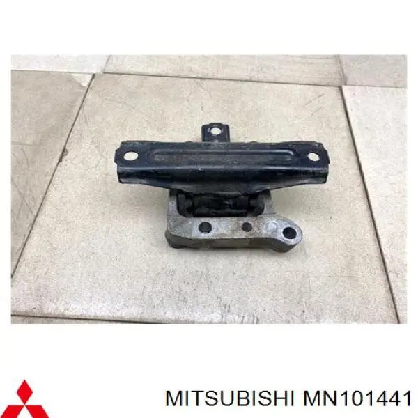 Poduszka (podpora) silnika prawa Mitsubishi MN101441 cena, od 39,64 USD