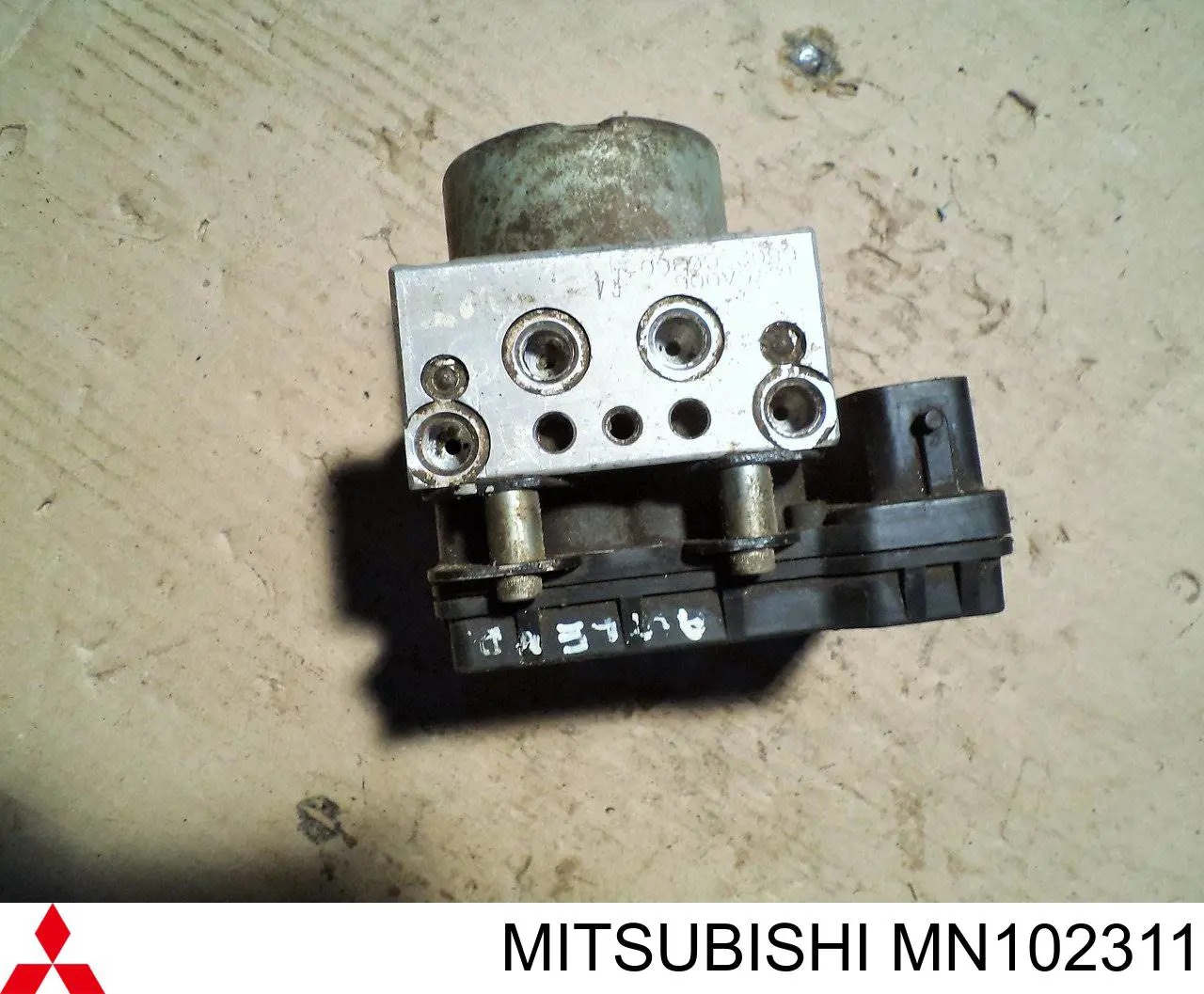 Sterownik ABS  hydrauliczny do Mitsubishi Outlander I CU