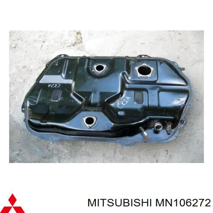 MN106272 Mitsubishi Zbiornik paliwa