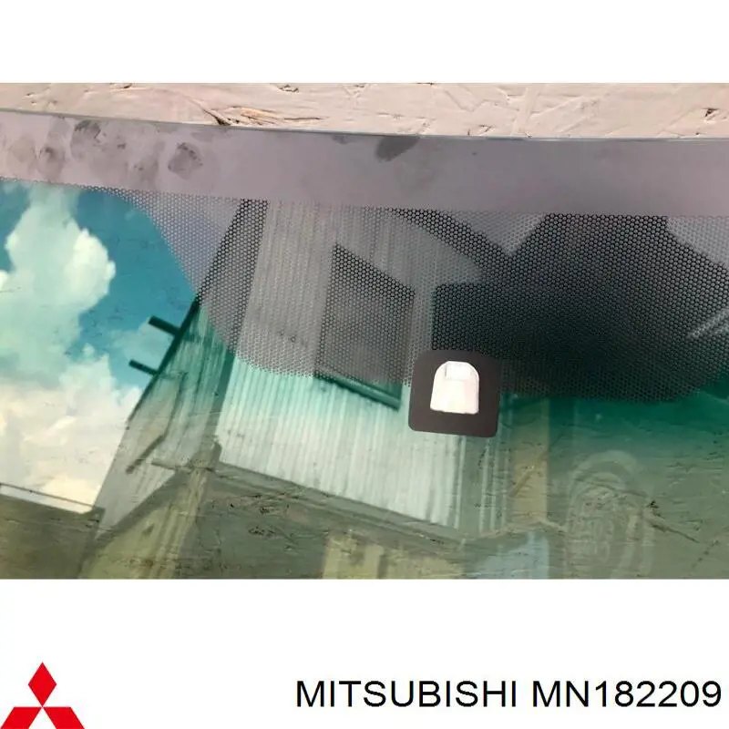 Do koszyka MN182209 Mitsubishi Szyba przednia