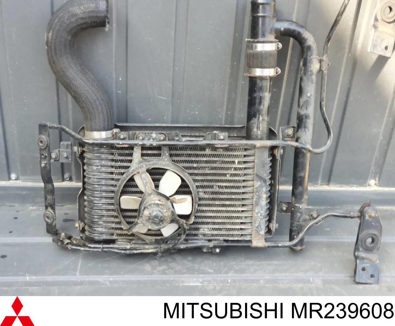 Chłodnica intercoolera Mitsubishi MR239608 cena, od 110,67 USD