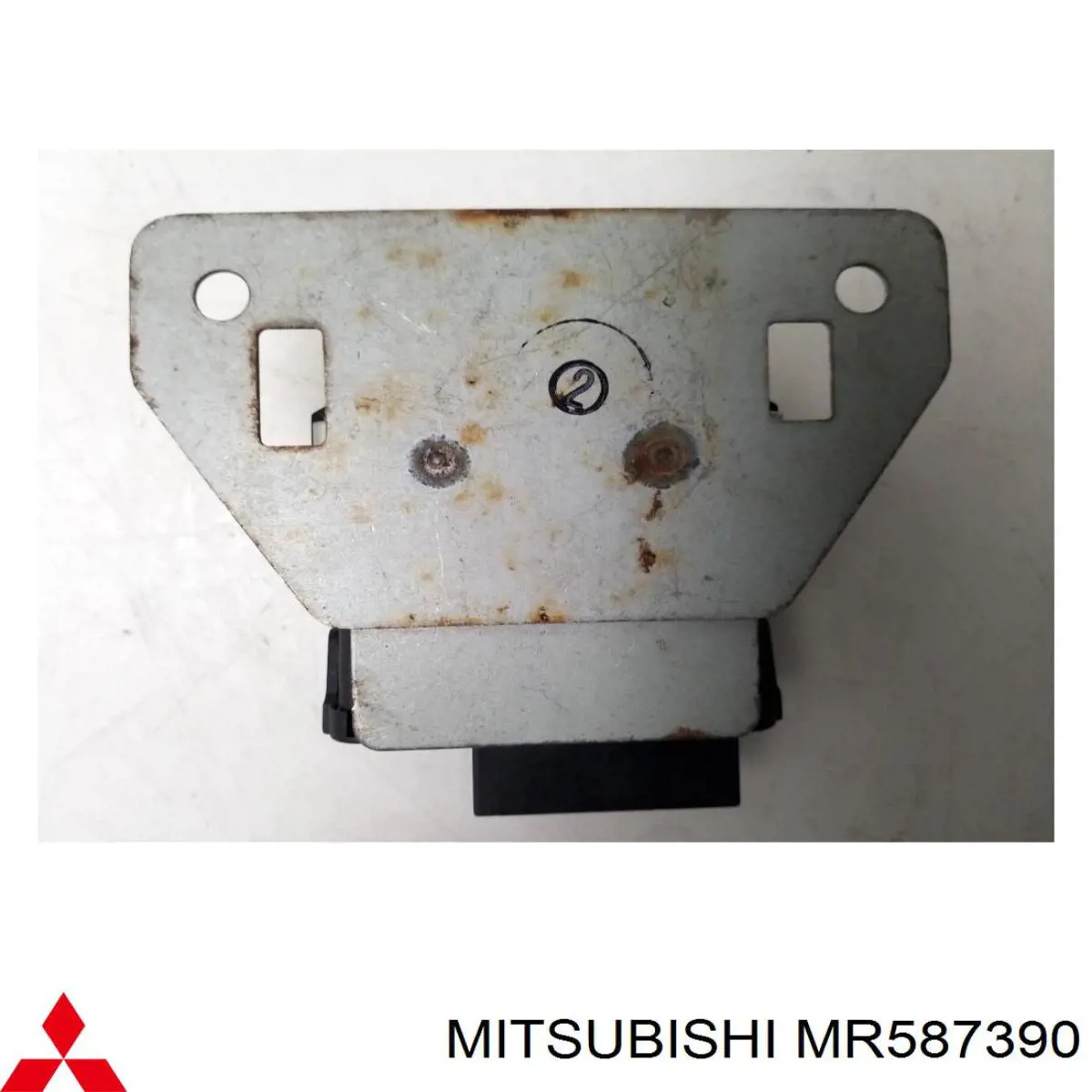MR587390 Mitsubishi 