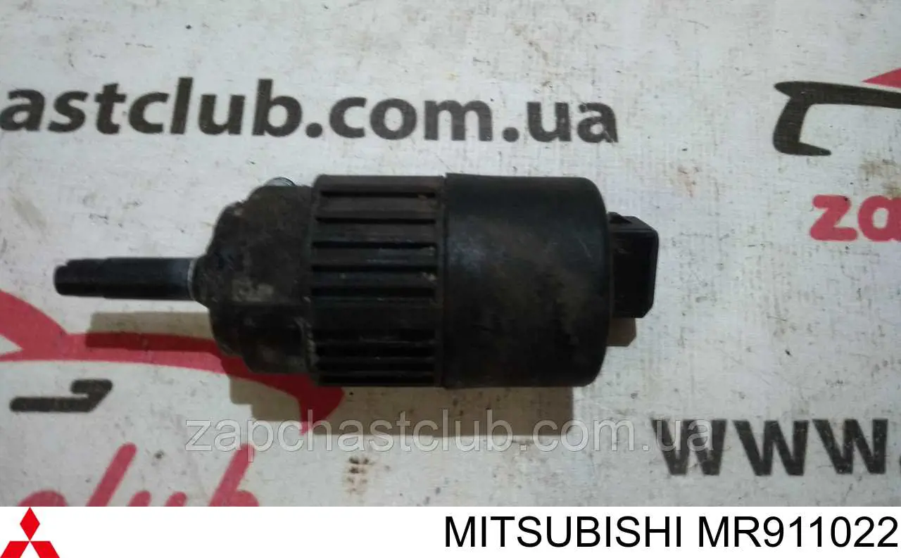 Pompka spryskiwacza szyby przedniej Mitsubishi Carisma hatchback (DA) (1995 - 2003) cena, od 29,85 USD
