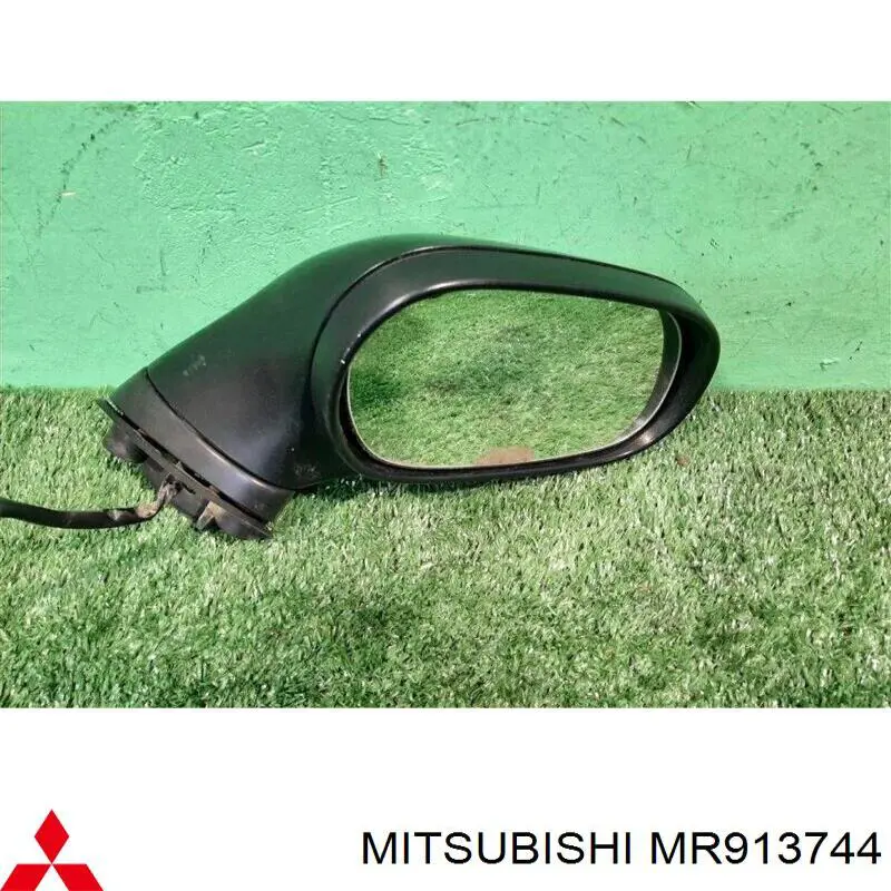 Lusterko wsteczne prawe Mitsubishi Carisma hatchback (DA) (1995 - 2003) cena, od 55,47 USD