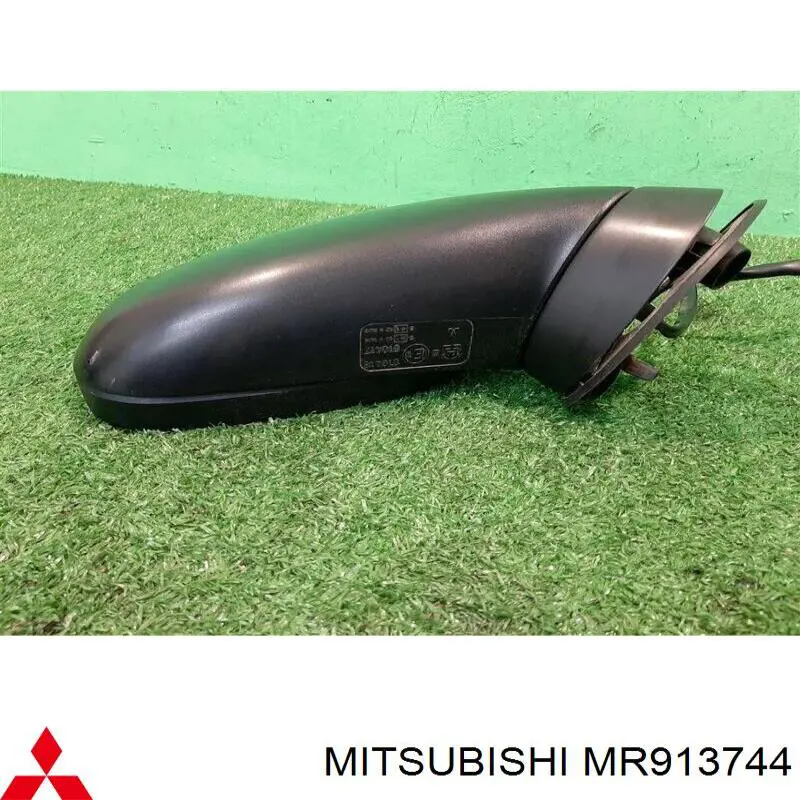 Lusterko wsteczne prawe do Mitsubishi Carisma  DA