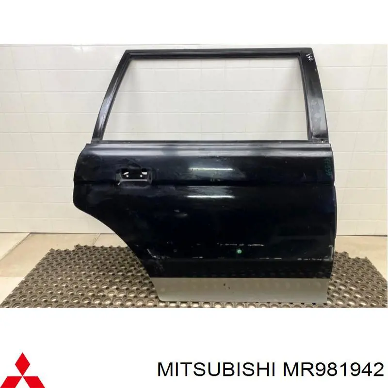 Drzwi tylne prawe Mitsubishi MR508016 cena, od 328,60 USD