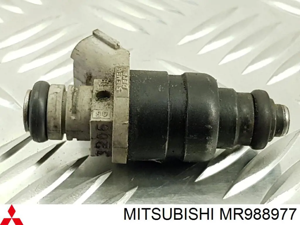 Wtryskiwacz paliwa Mitsubishi MR988977 cena, od 125,99 USD