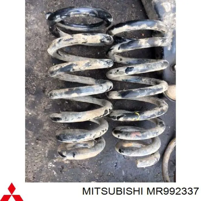MR992337 Mitsubishi Sprężyna przednia