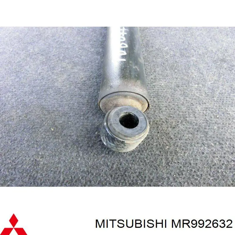 Amortyzator tylny Mitsubishi MR992632 cena, od 31,03 USD
