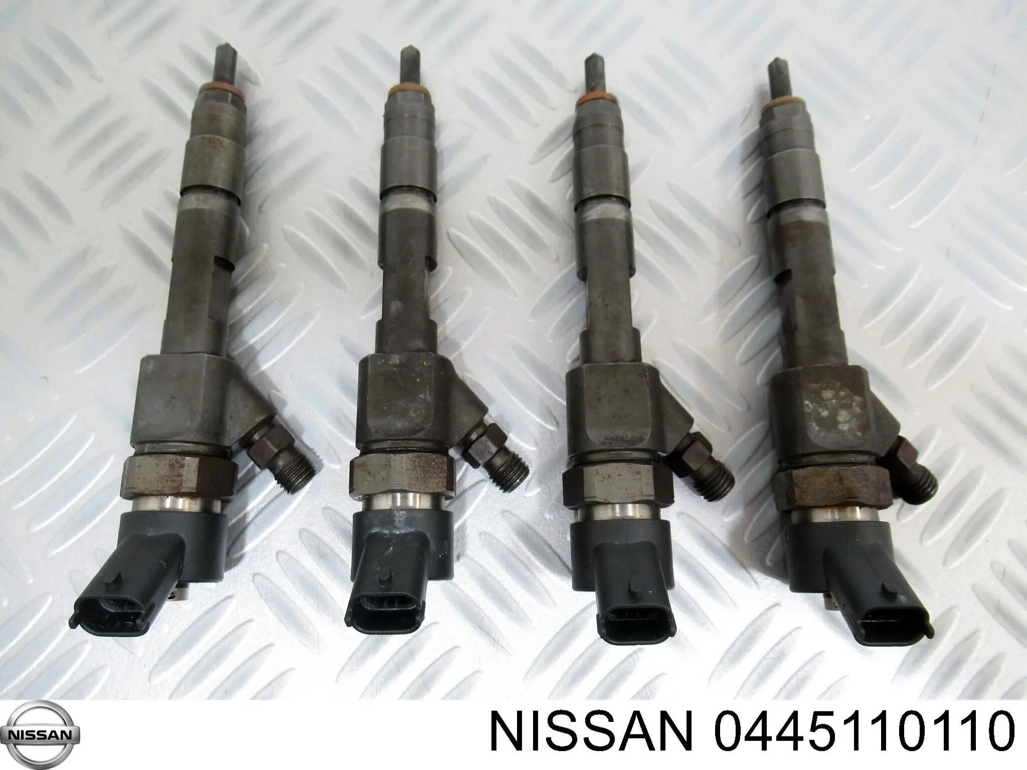 Wtryskiwacz paliwa 0445110110B Nissan/Infiniti