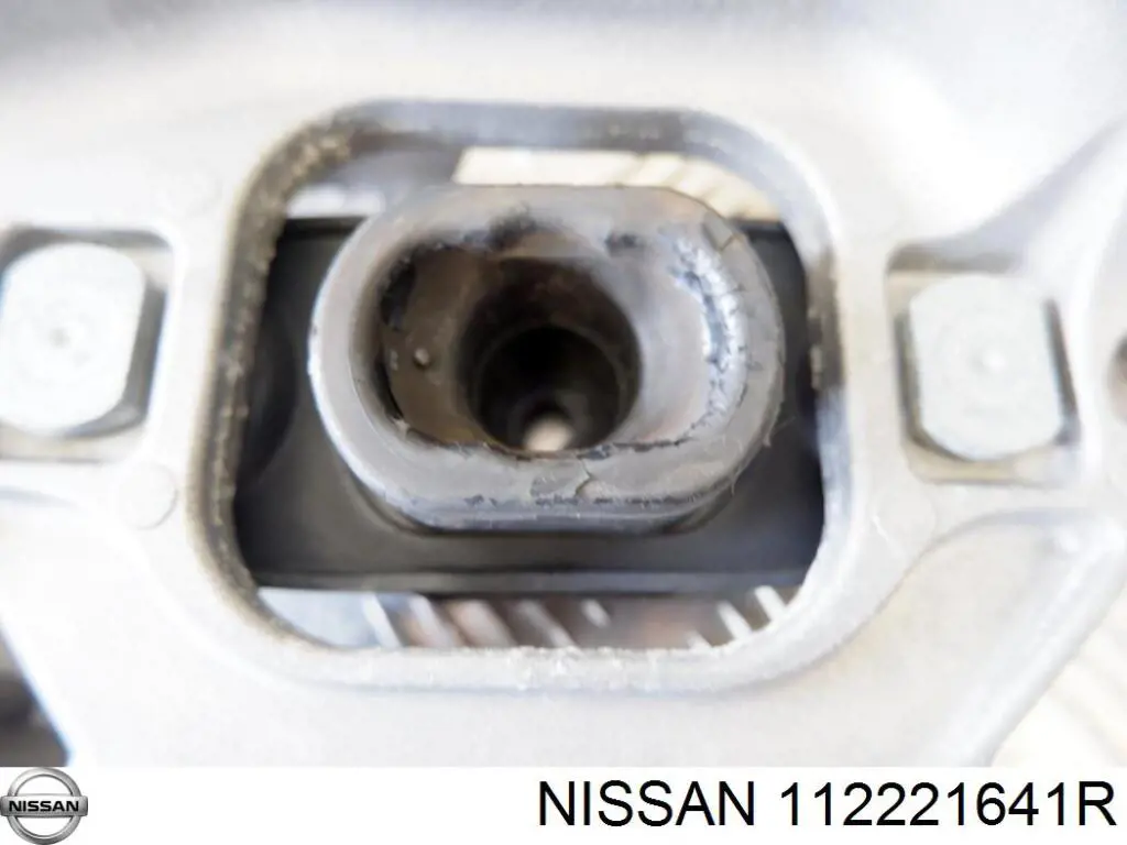 Do koszyka 112221641R Nissan/Infiniti Wspornik lewej poduszki (podpory) silnika