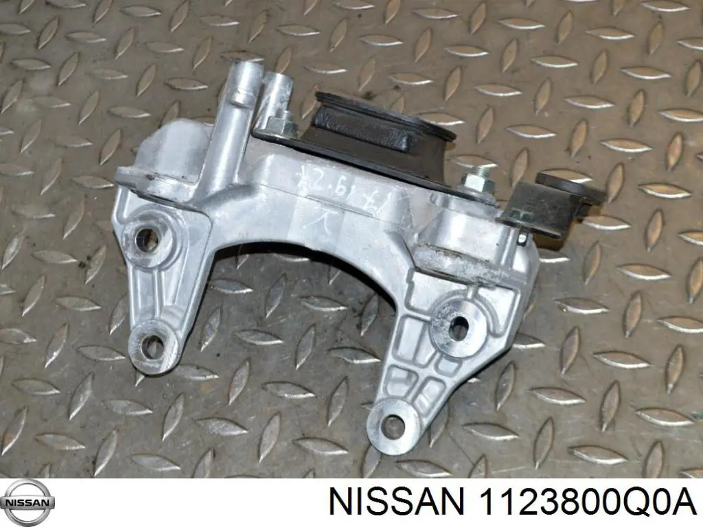Do koszyka 1123800Q0A Nissan/Infiniti Poduszka (podpora) silnika tylna