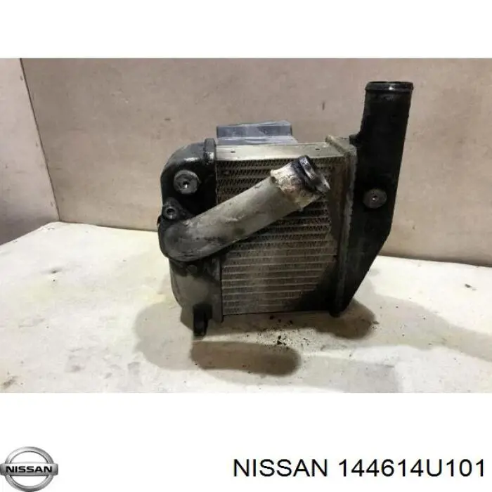 Do koszyka Chłodnica intercoolera Nissan Primera  P12