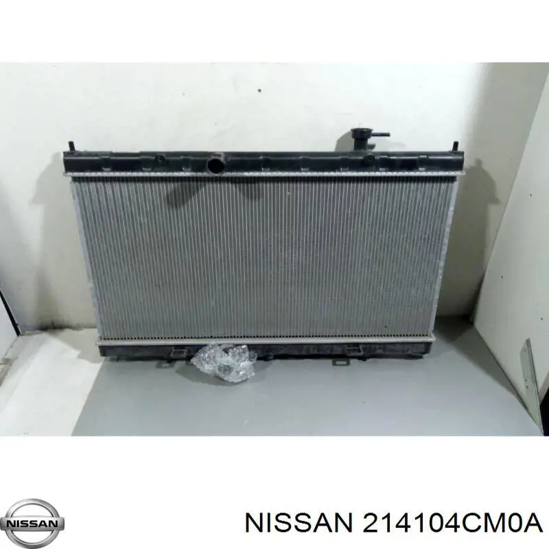 Chłodnica silnika 214104BB0B Nissan/Infiniti