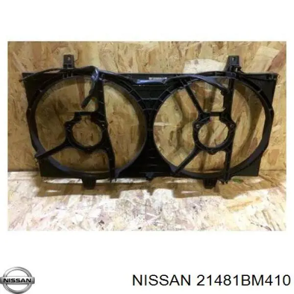 Do koszyka 21481BM410 Nissan/Infiniti Dyfuzor chłodnicy, w komplecie z silnikiem i wirnikiem
