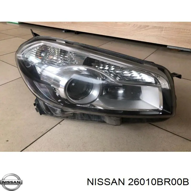 26010BR00B Nissan/Infiniti Reflektor prawy