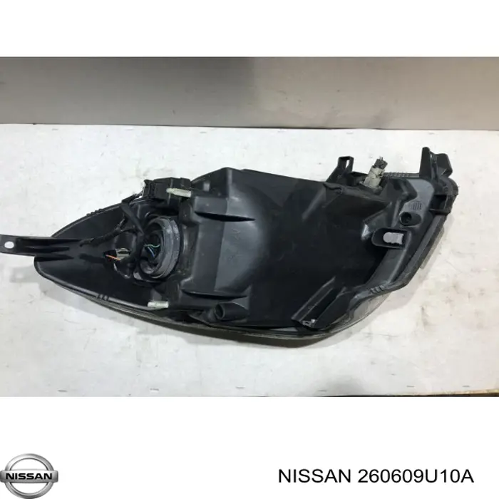Reflektor lewy Nissan/Infiniti 260609U10A