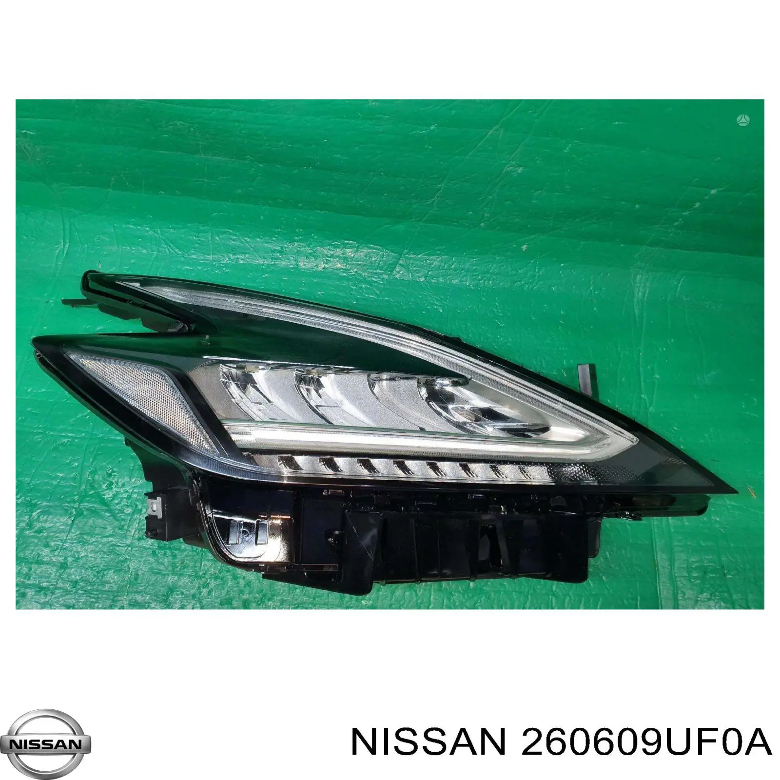 Reflektor lewy Nissan/Infiniti 260609UF0A cena, od 1450,50 USD