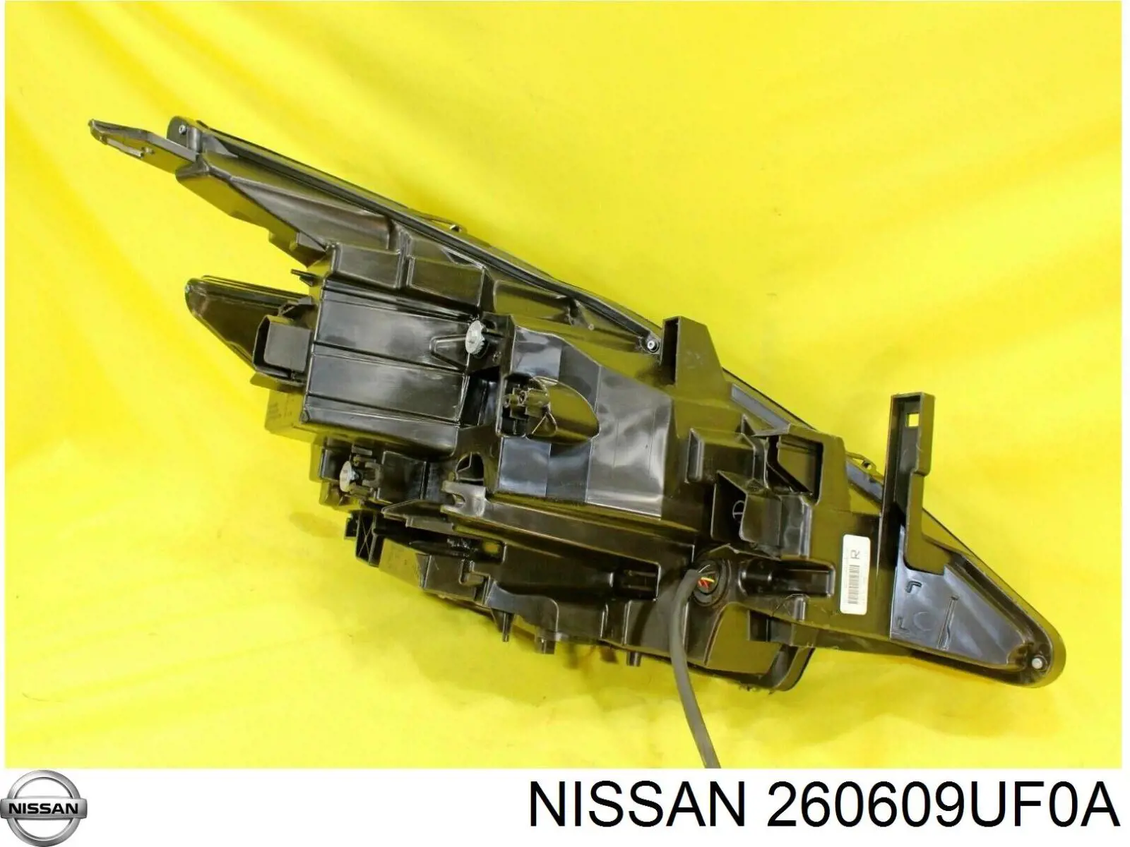 260609UF0A Nissan/Infiniti Reflektor lewy