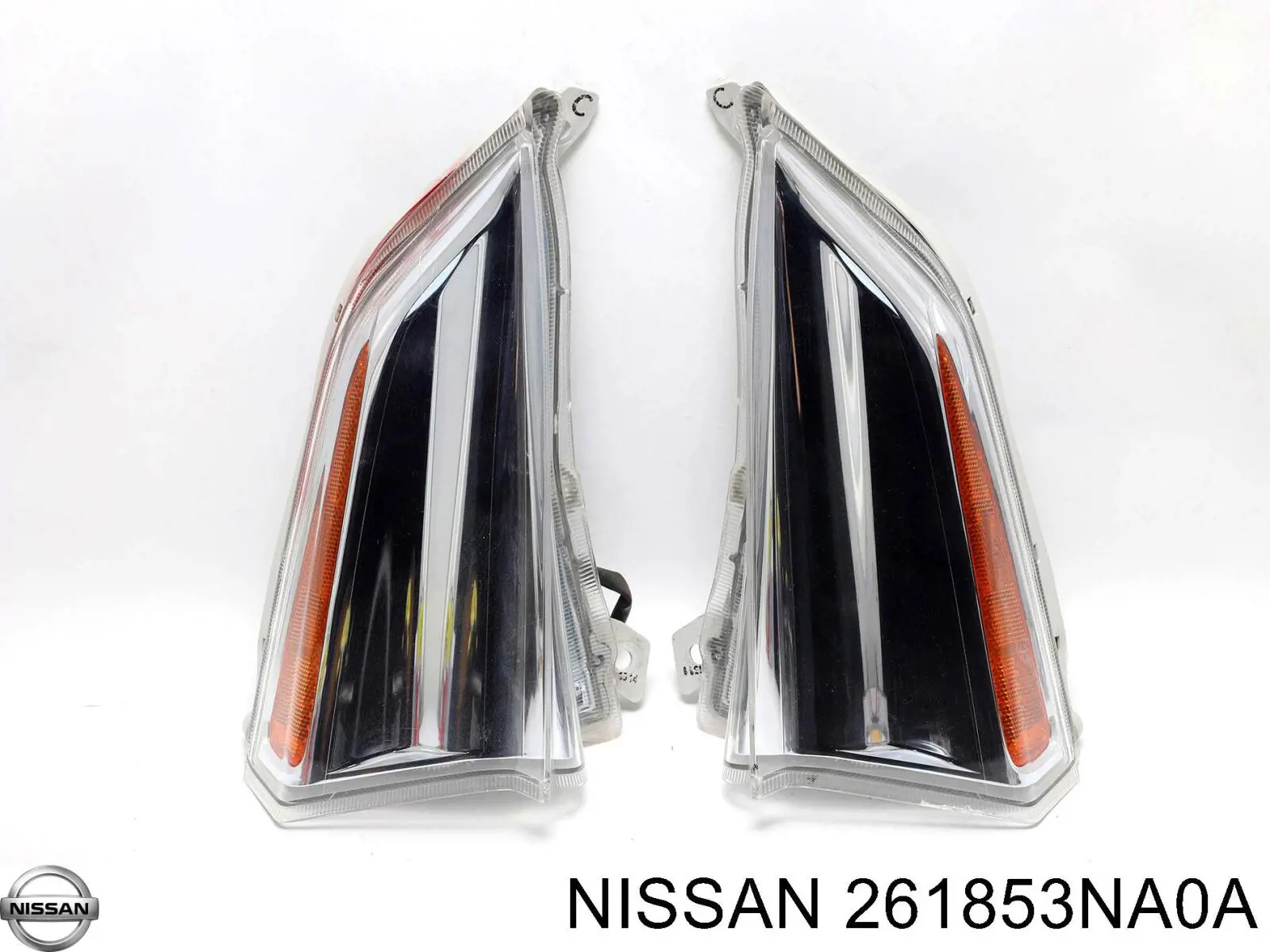 261853NA0A Nissan/Infiniti Kierunkowskaz lewy