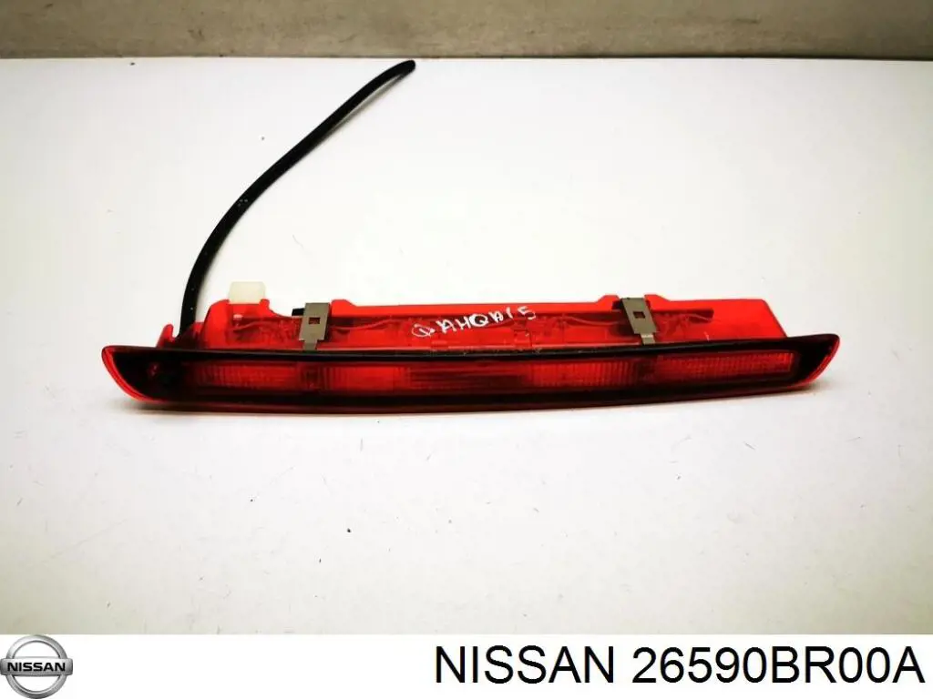 26590BR00A Nissan/Infiniti Lampa stop tylna dodatkowa