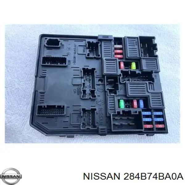 Skrzynka bezpieczników Nissan/Infiniti 284B74BA0A cena, od 123,24 USD