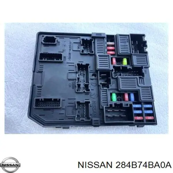 Do koszyka 284B74BA0A Nissan/Infiniti Skrzynka bezpieczników