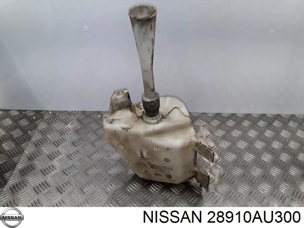 Zbiorniczek spryskiwacza szyb do Nissan Primera  P12