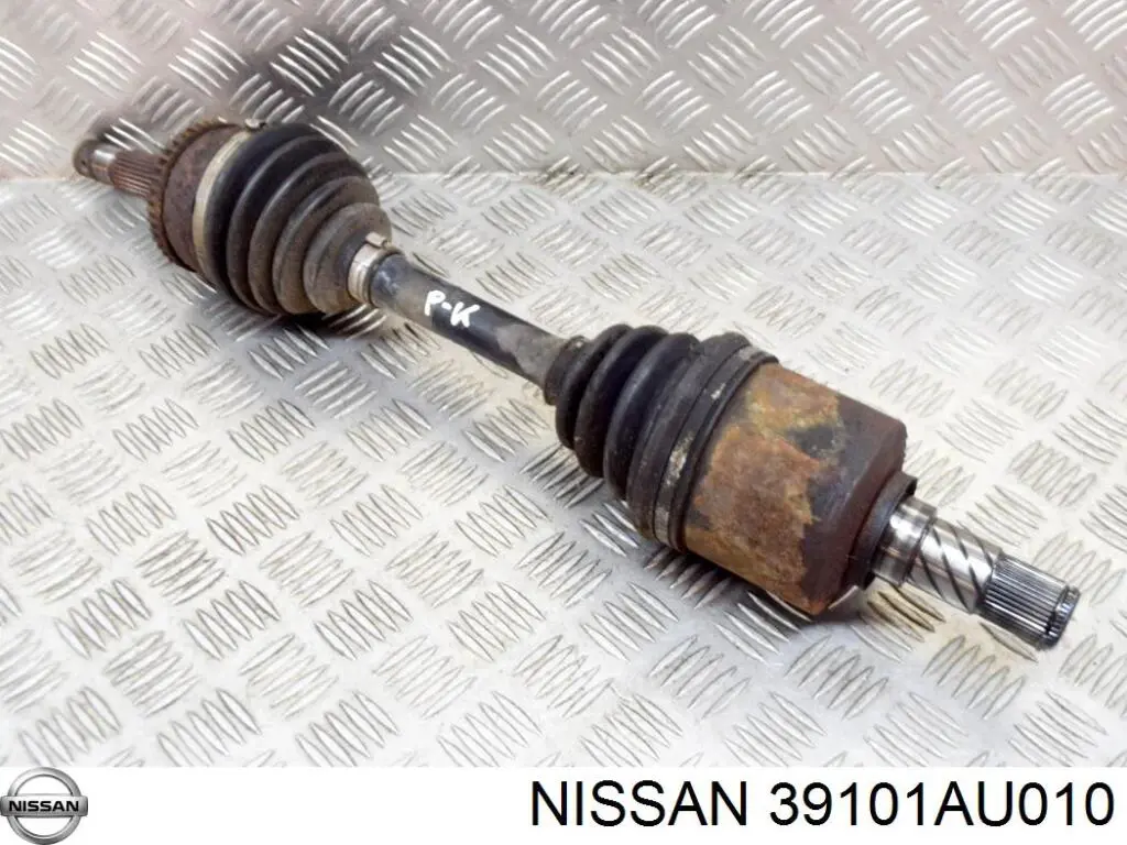 39101AU011 Nissan/Infiniti Półoś napędowa przednia lewa