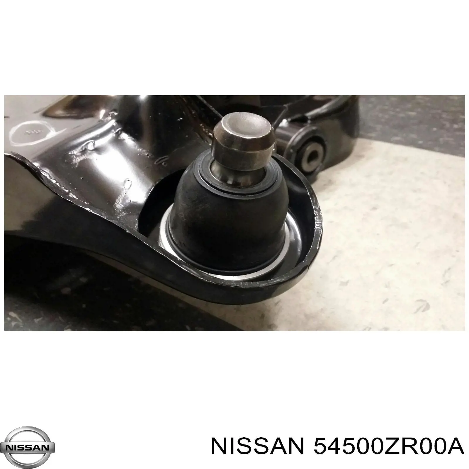  Wahacz zawieszenia przedniego dolny prawy Nissan Armada 