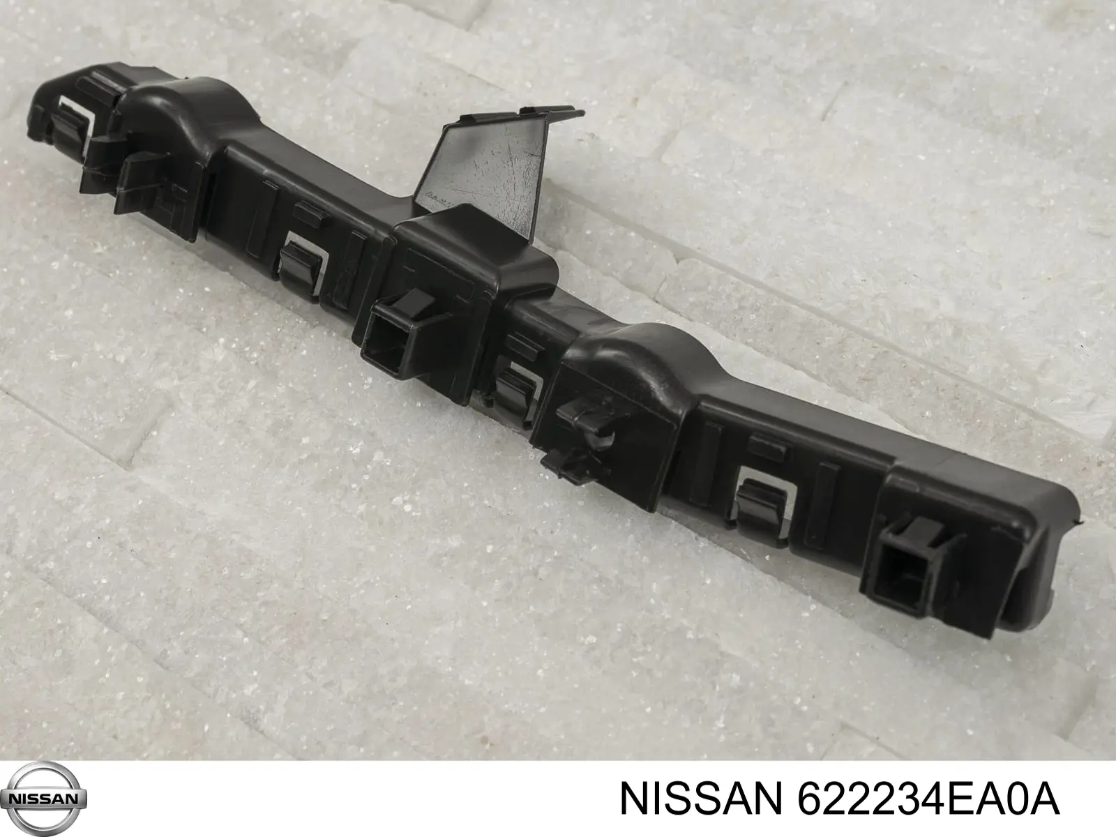 622234EA0A Nissan/Infiniti Wspornik zderzaka przedniego lewy