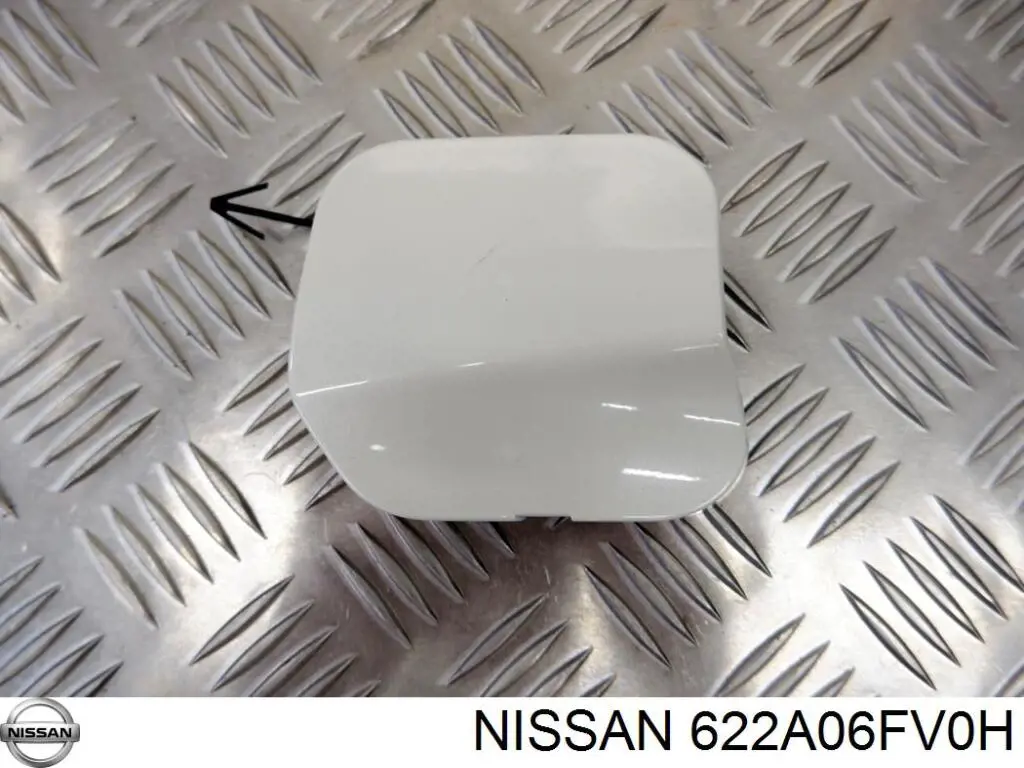 622A06FV0H Nissan/Infiniti Zaślepka haku holowniczego zderzaka przednia