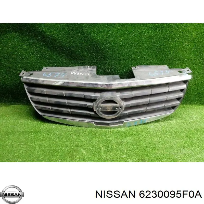 6230095F0A Nissan/Infiniti Atrapa chłodnicy