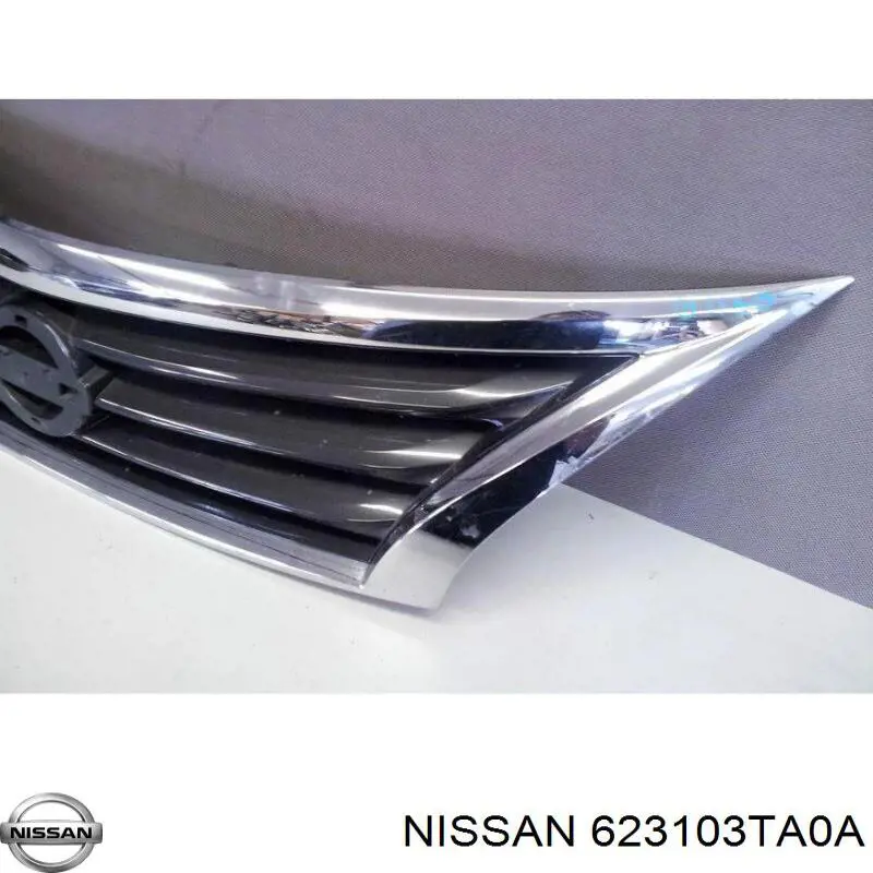  Atrapa chłodnicy Nissan Altima 