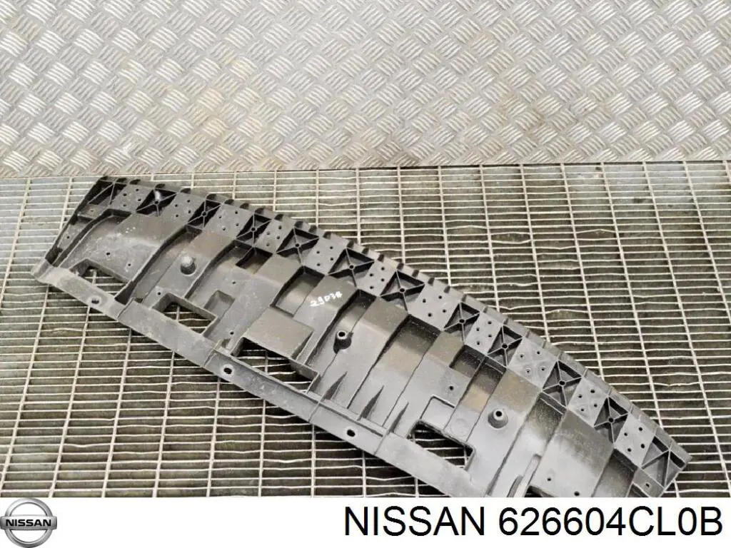 Osłona zderzaka przedniego 626604CL0B Nissan/Infiniti