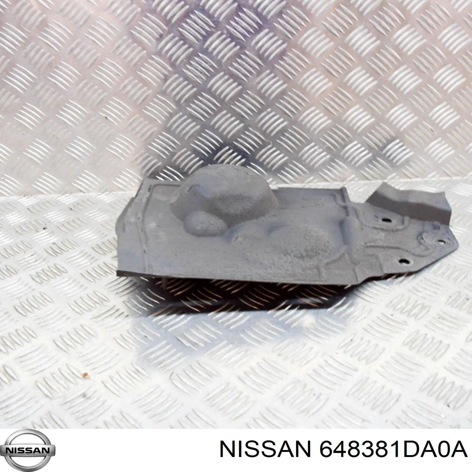 Osłona silnika prawa Nissan/Infiniti 648381DA0A