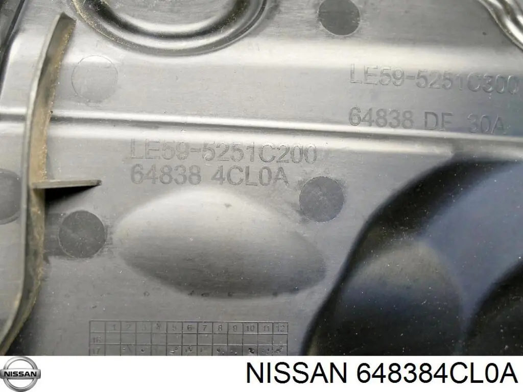 Do koszyka 648384CL0A Nissan/Infiniti Osłona silnika prawa