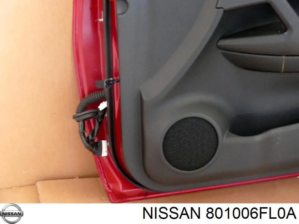 801006FL0A Nissan/Infiniti Drzwi przednie prawe