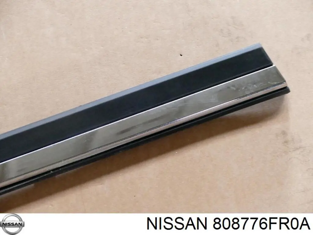 Listwa ochronna drzwi przednich lewych dolna Nissan/Infiniti 808776FR0A cena, od 44,97 USD