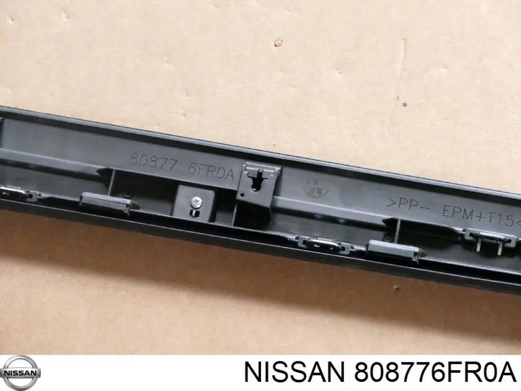 Do koszyka 808776FR0A Nissan/Infiniti Listwa ochronna drzwi przednich lewych dolna