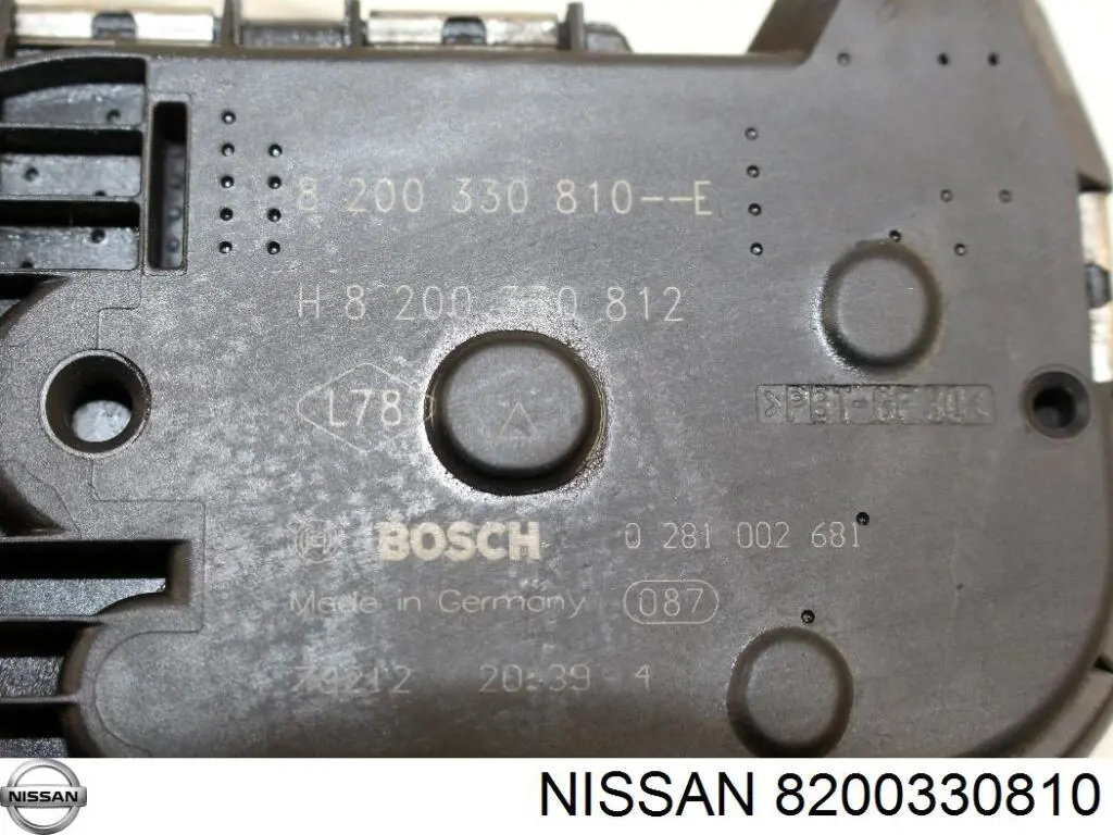 Przepustnica, komplet 8200330810 Nissan/Infiniti