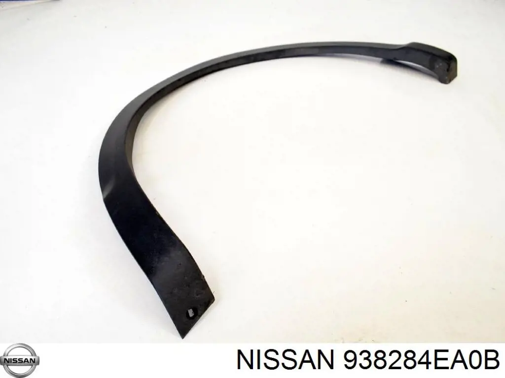 Do koszyka 938284EA0B Nissan/Infiniti Poszerzenie (nakładka) reperaturki tylnego błotnika prawy