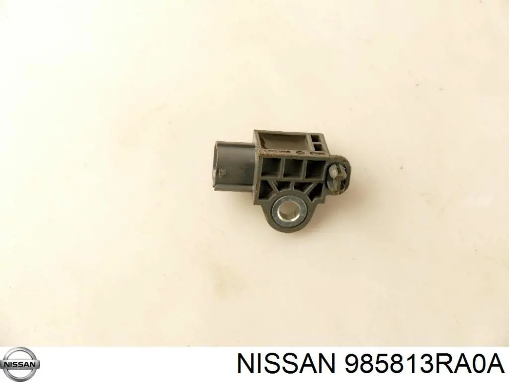 Czujnik AIRBAG przedni Nissan/Infiniti 985813RA0A cena, od 15,69 USD