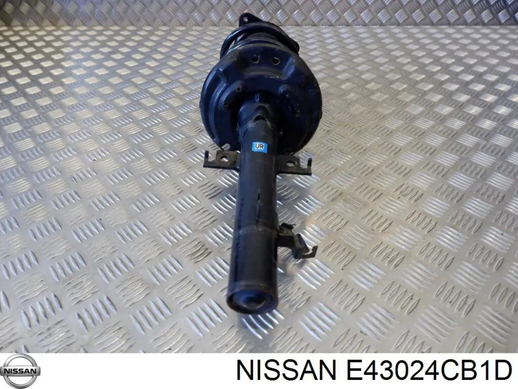Do koszyka E43024CB1D Nissan/Infiniti Amortyzator przedni prawy