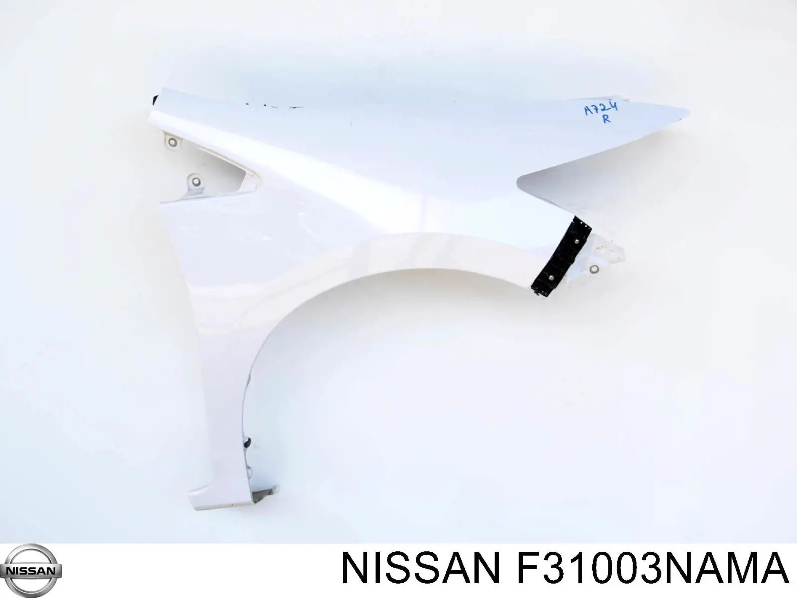 F31003NAMA Nissan/Infiniti Błotnik przedni prawy