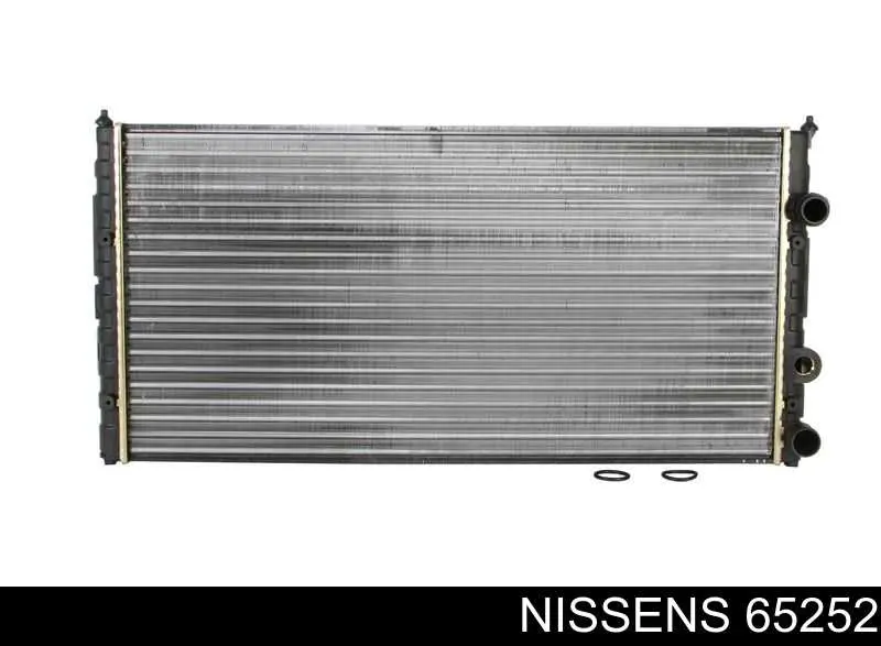 Chłodnica silnika Nissens 65252 cena, od 82,90 USD