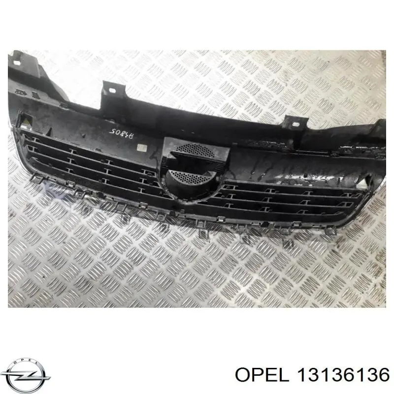  Atrapa chłodnicy Opel Zafira 