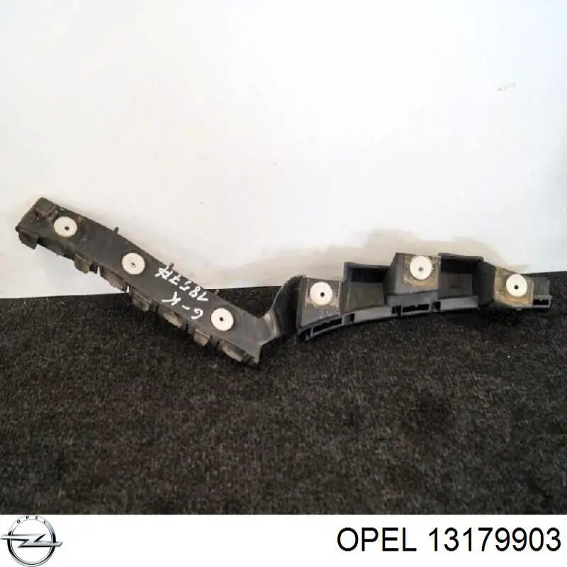 13179903 Opel Prowadnica zderzaka tylnego lewa